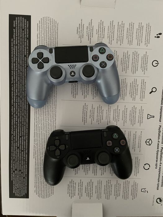 PlayStation 4 black