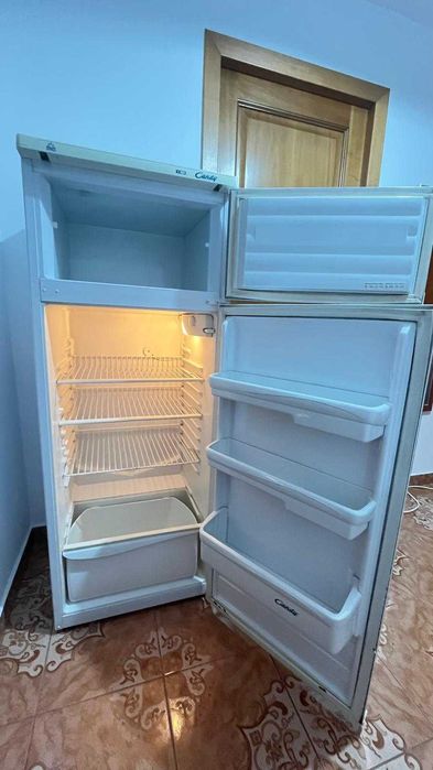 Frigider Candy cu congelator