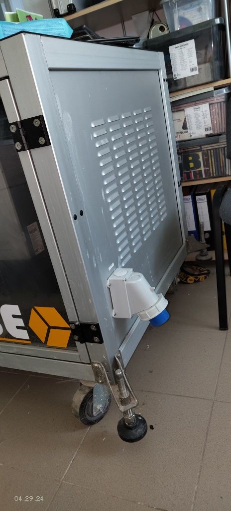 IKube X300 - cutie aluminiu instalații fotovoltaice mobile