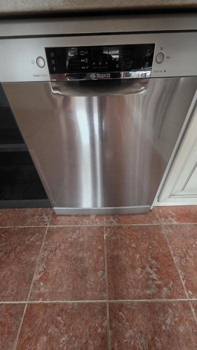 Продам посудомоечную машину