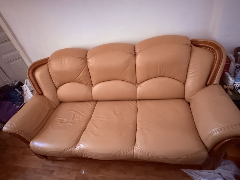 Vand canapea extensibila si doua fotolii din piele naturala