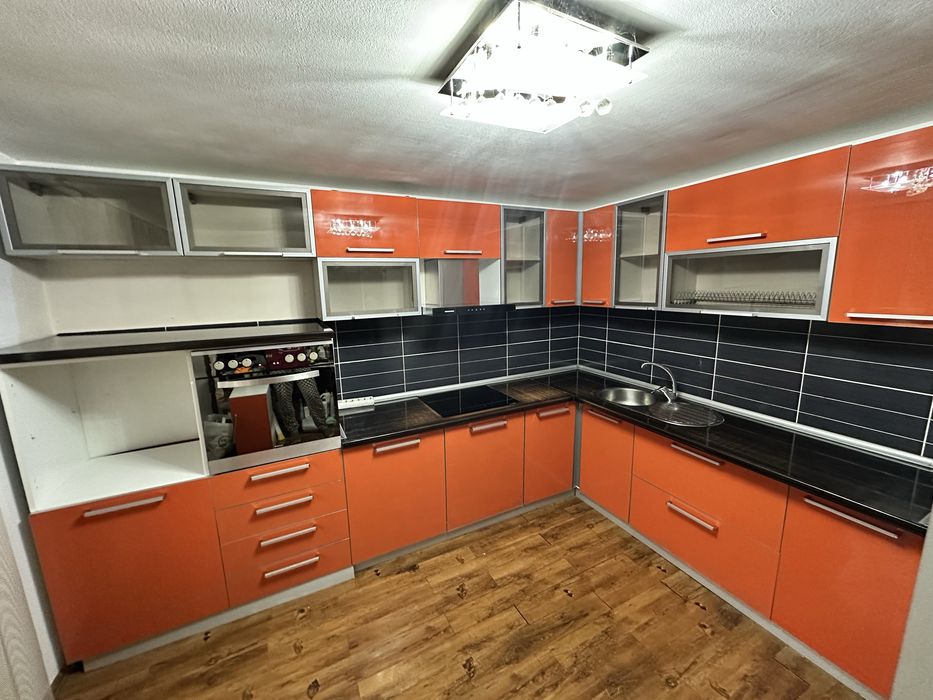 Mobila de bucatarie si electrocasnice