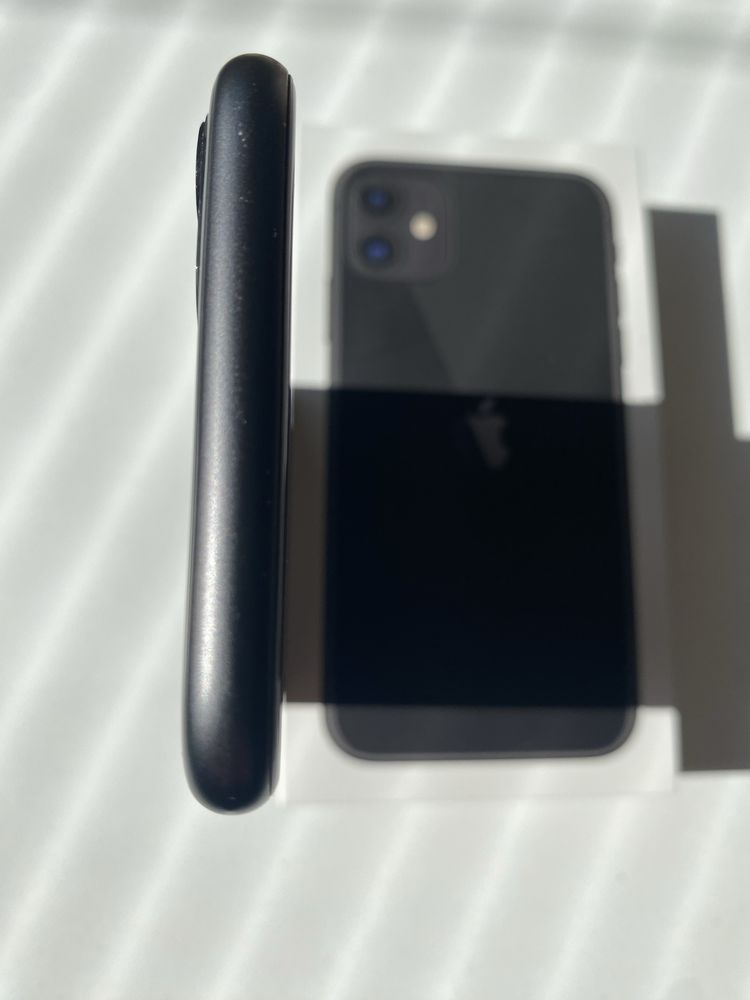 iPhone 11 . Като Нови