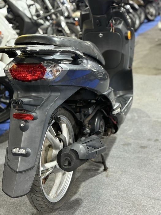 Peugeot tweet 25km/h 50cc