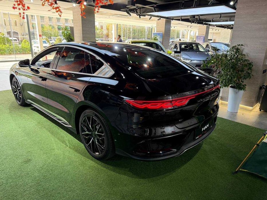 BYD Han EV 610 km AWD Flagship от официального дилера BYD 2025