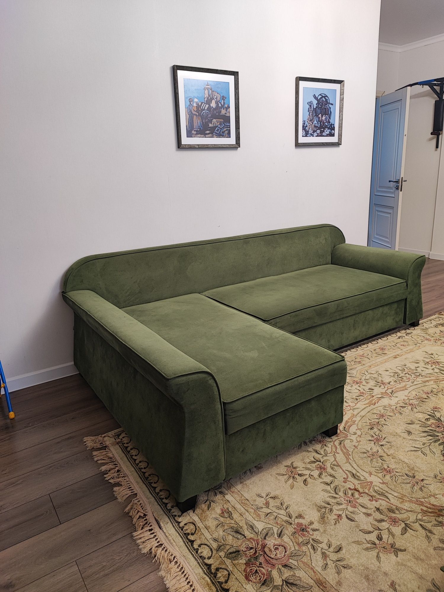 Продам угловой диван "производство Турция"