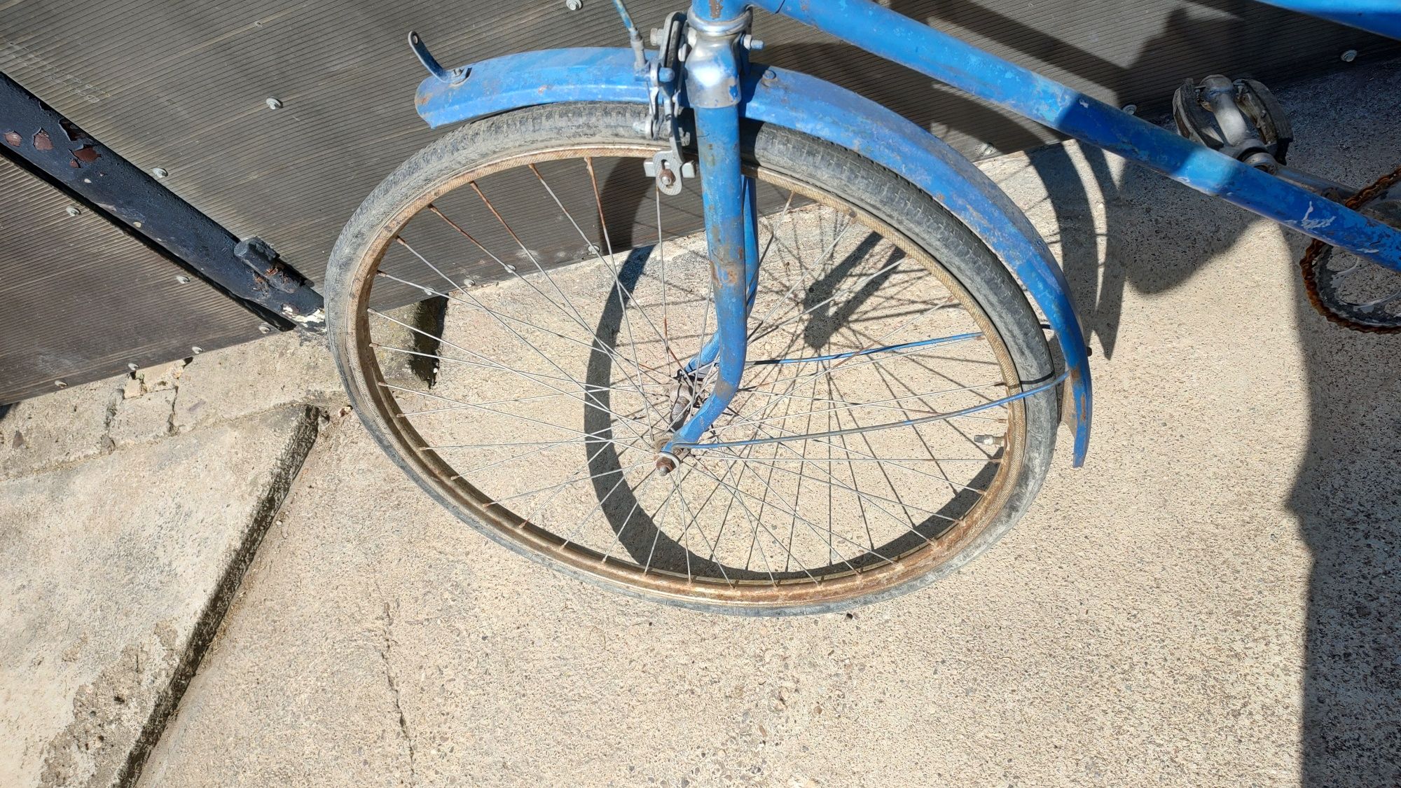 Vând bicicleta veche Ucraina