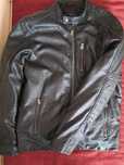 Vand urgent,Geaca din Piele ,Firma Jack&Jones