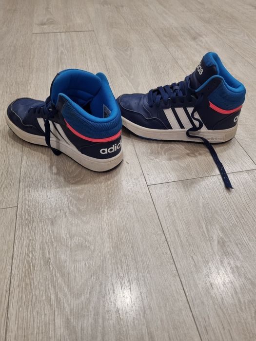 Papuci Adidas Hoops Mid