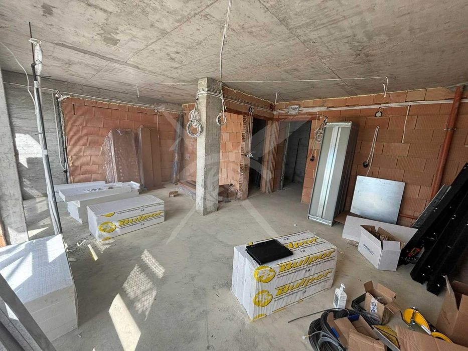 Продава се Двустаен апартамент в Варна, Кайсиева градина - 60 кв.м за 1159 €/кв.м - Снимка #1