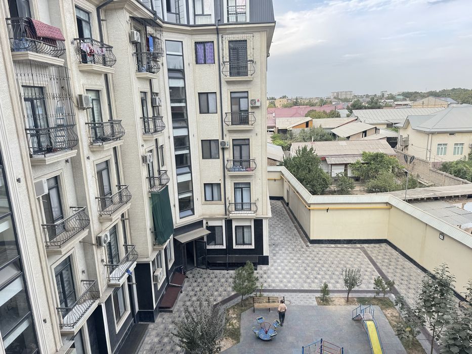 Эко Базар-Улица Темура Малика 1^2 Комнатная ПРОДАЕТСЯ