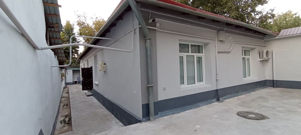 Ховли уй Ижарага берилади Паркентский Бозорни олдида 4 соток 4 хона