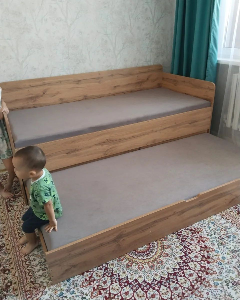 Кровать новая, односполые и полуторка.