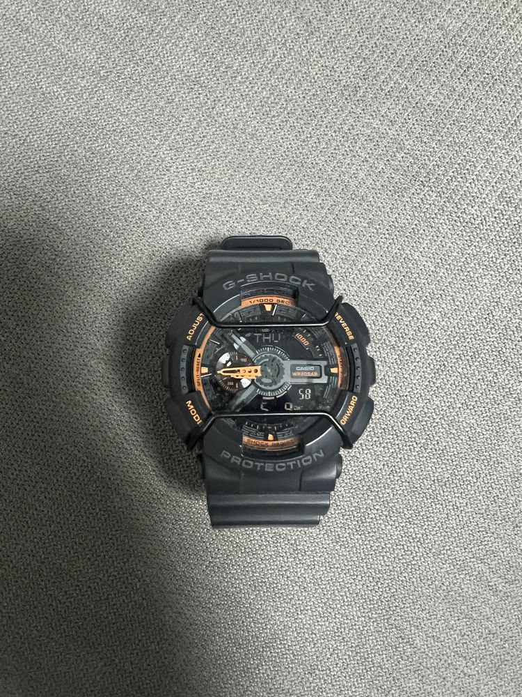 Casio G-Shock GA-110TS-1A4 и G-Shock GD-350-1B