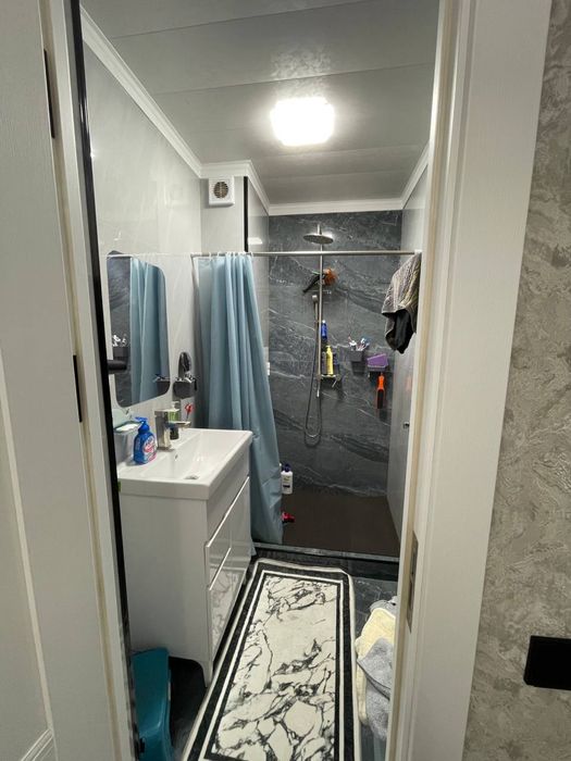 Срочно Юнусобод 19 квартал 1 етаж 3 хона