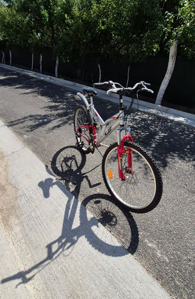 Vand bicicleta mountain bike