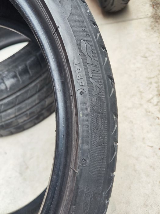 Продавам 2 бр. летни гуми 255/35/20