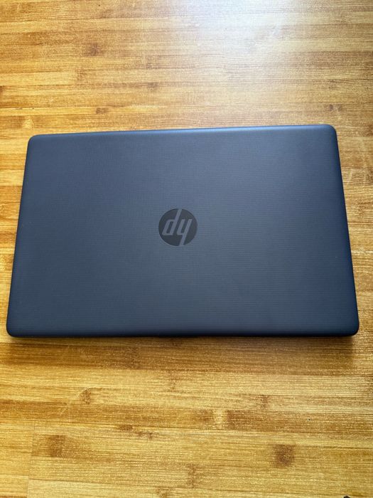 Laptop HP 250 G7,Intel core I3-8265U,8gb ram,256GB SSD NVME