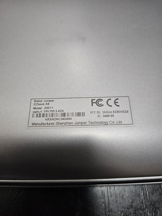 Laptop jumper x8 Amanet Canta