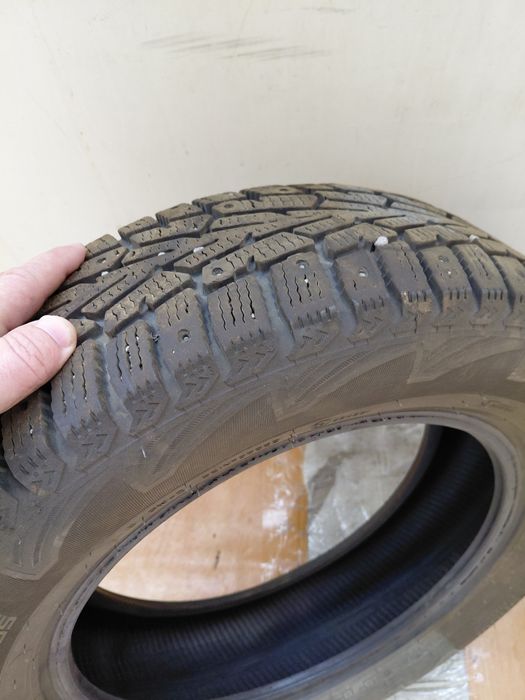 Резина зимняя шипованная