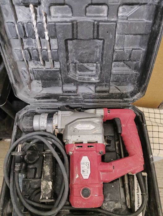Продавам перфоратор Raider RD-HD52