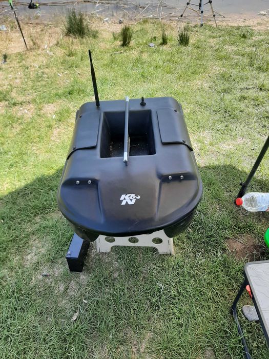 Лодка за захранка