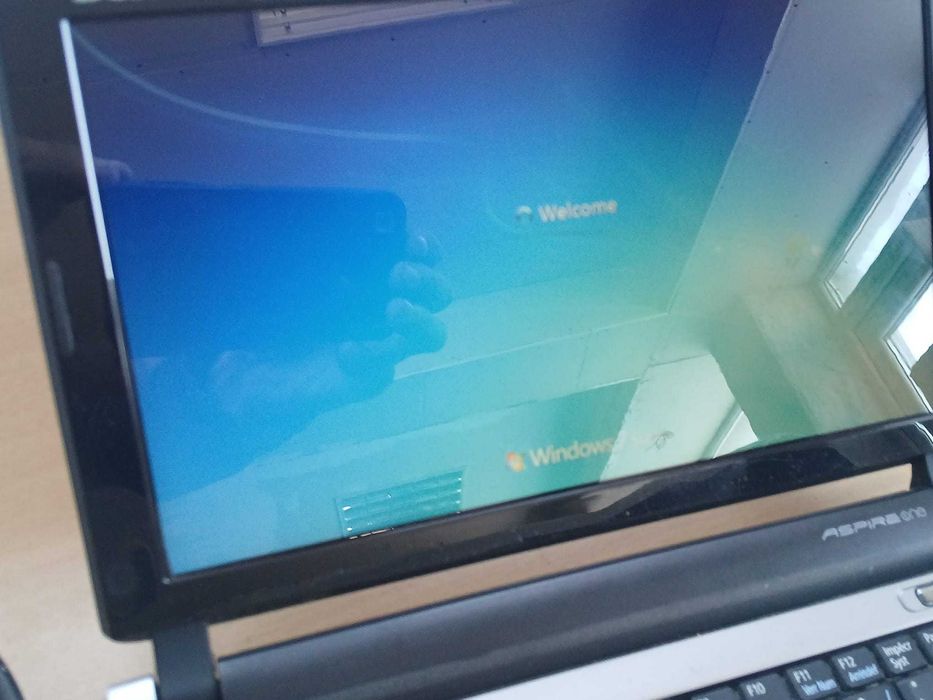 Mini-laptop Acer Aspire One – Compact și Fiabil