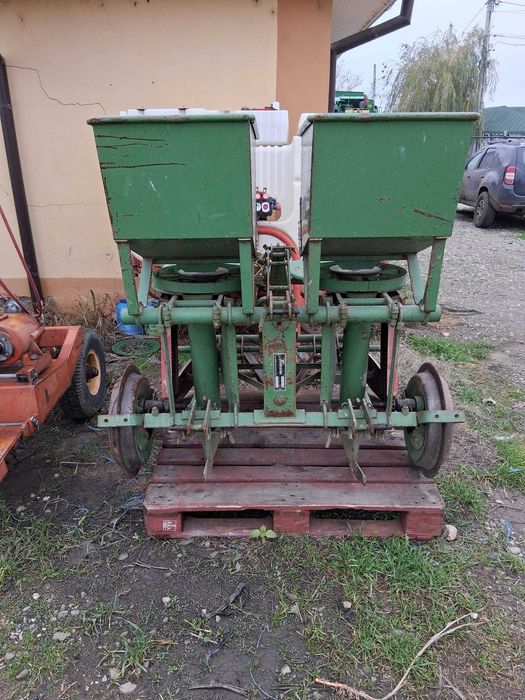 Semănătoare plantat cartofi