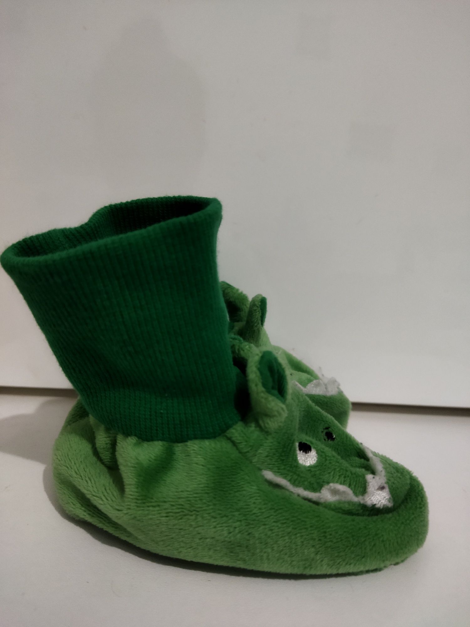 Papucei botoșei verzi pentru bebeluși copii vârstă 6-12 luni dinozaur