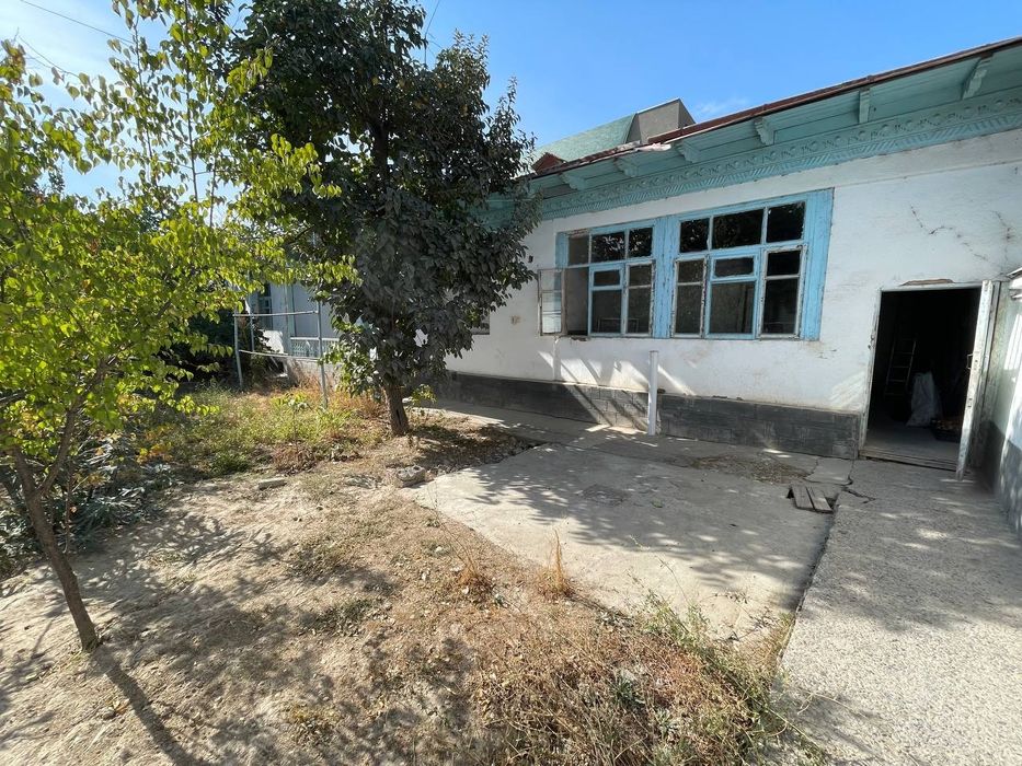 Fayzli hovli sotiladi 8 sotix, 220.000