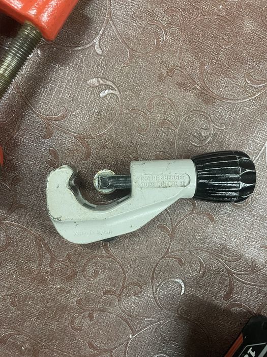 Резачка за тръби тръборез rothenberger