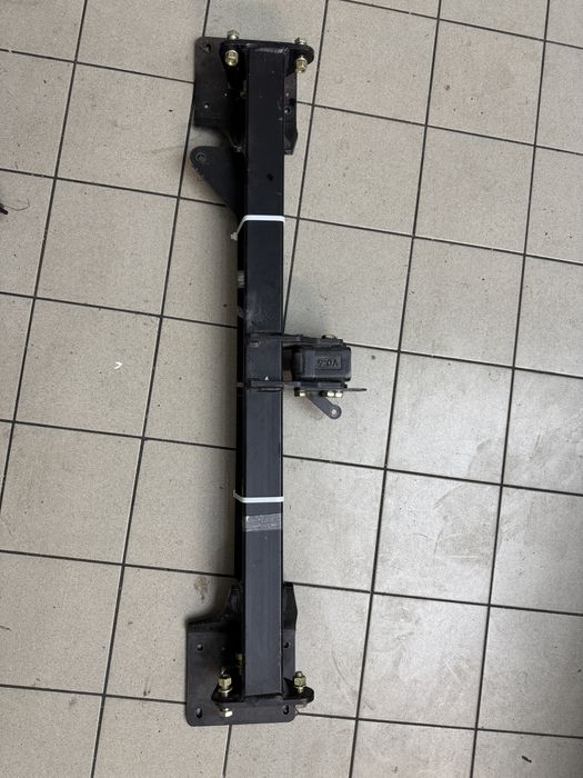 Cârlig remorcare Audi A8 2012 – original, în stare excelentă