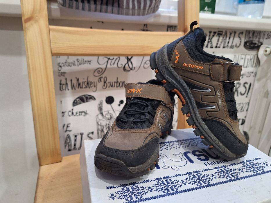 Продам кроссовки/ботинки р27 демисезон