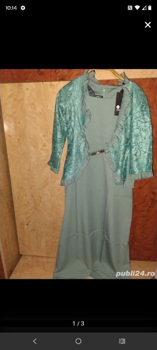 Vând  2 rochițe și o salopetă
