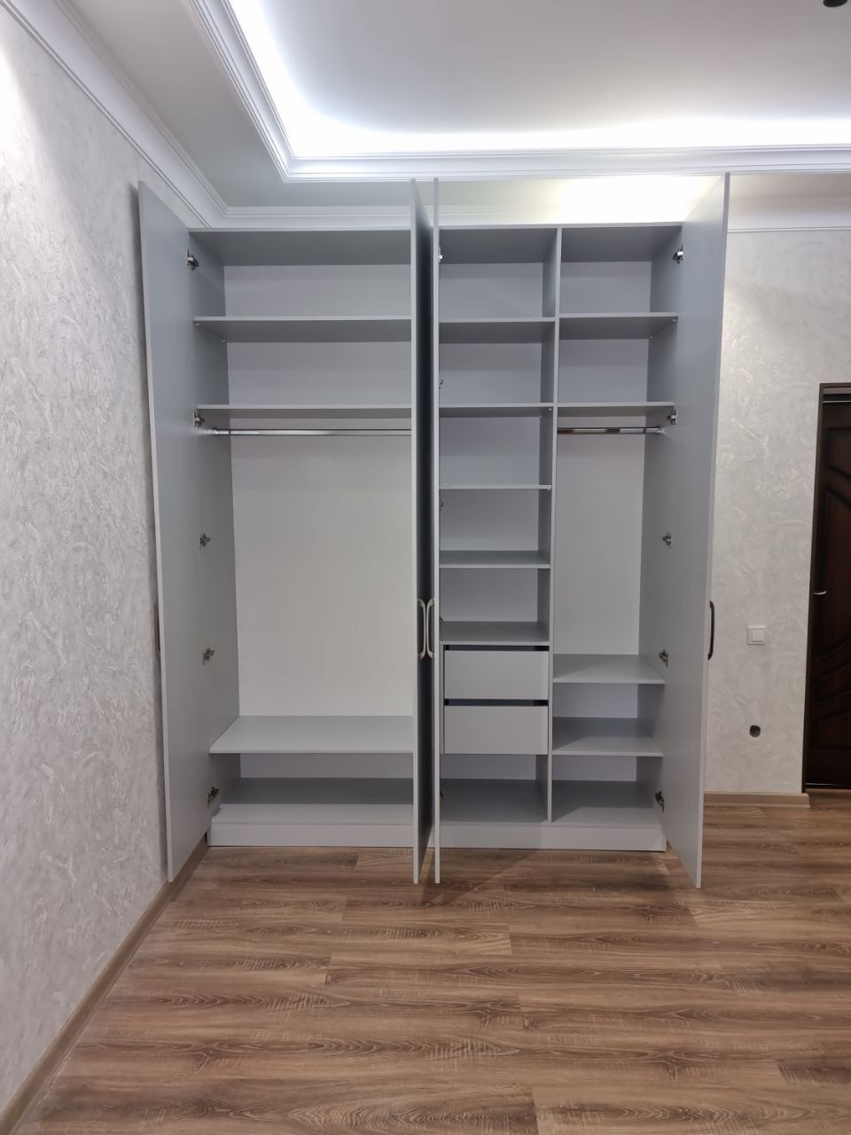 Buyurma asosida uy, ofis, oshxona va boshqa mebellarni yasab urnatamiz