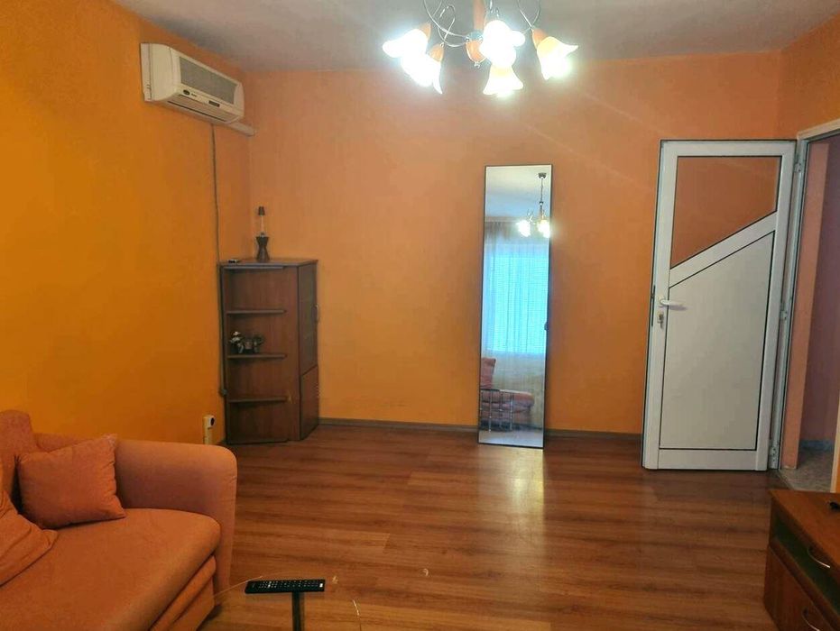 Дава се под наем Тристаен апартамент в Бургас, Славейков - 90 кв.м за 510 € - Снимка #1