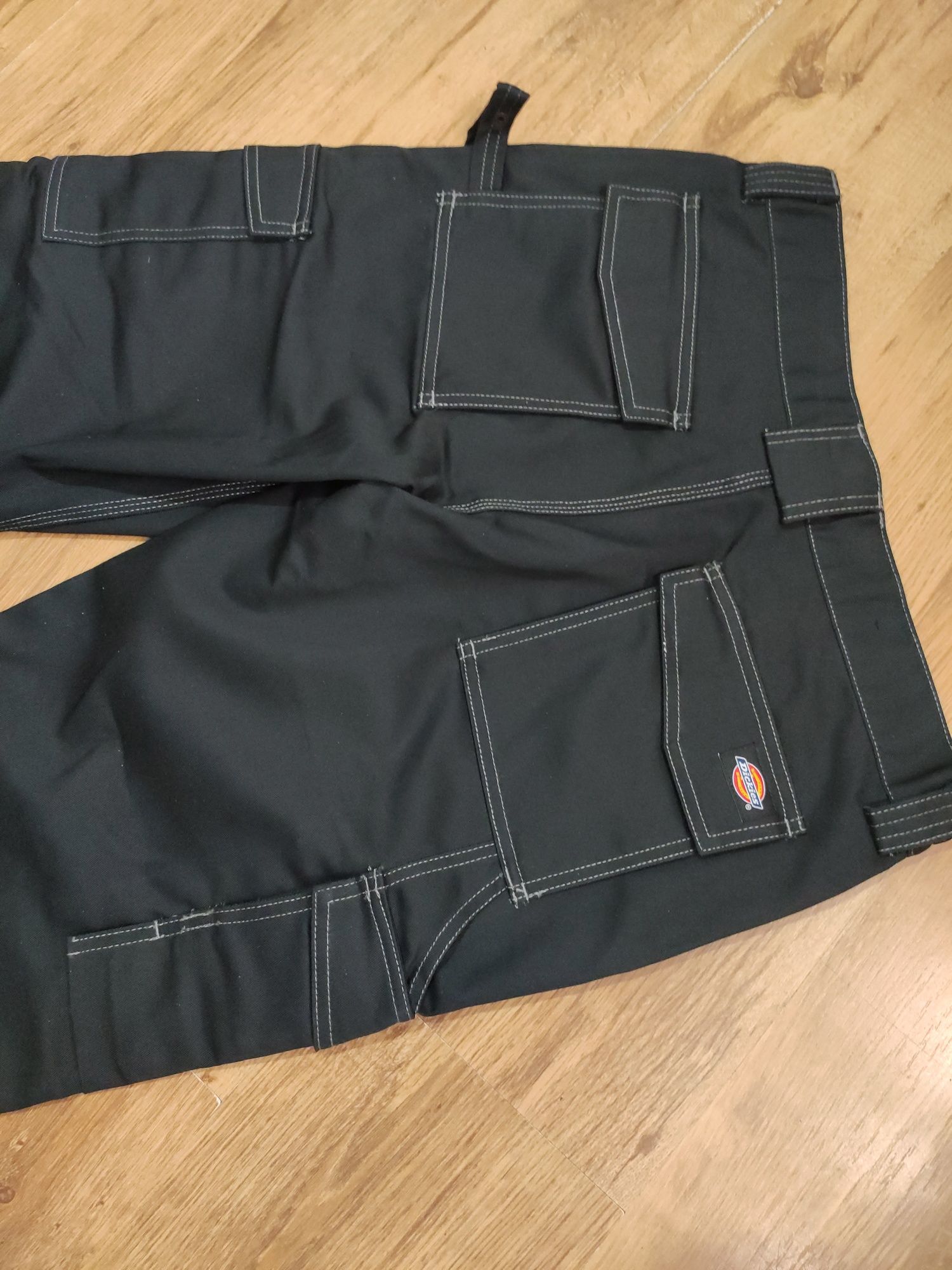 Pantaloni Dickies mărimea 48 (S)