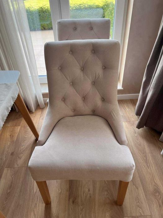 Трапезни столове