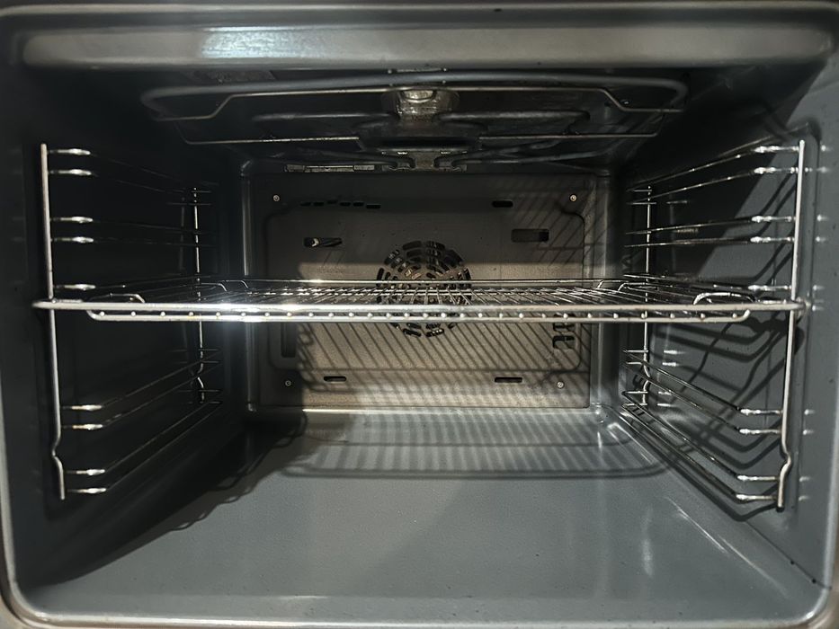 Фурна +гаранция. SIEMENS. Конвекция.  Безплатна доставка за София