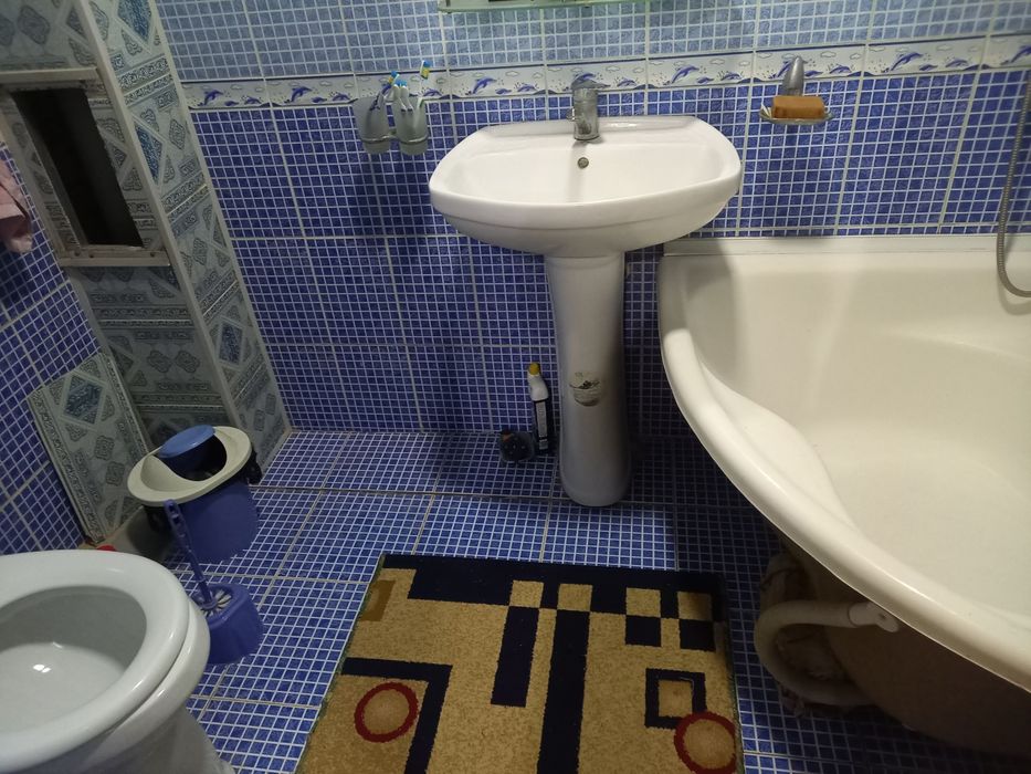 Arzon narxda 5 qavatlik g'ishtlik domning 2-qavatdan 3 xonalik kvartir