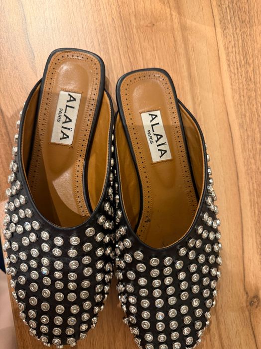 Чехли Alaia. Актуален модел.