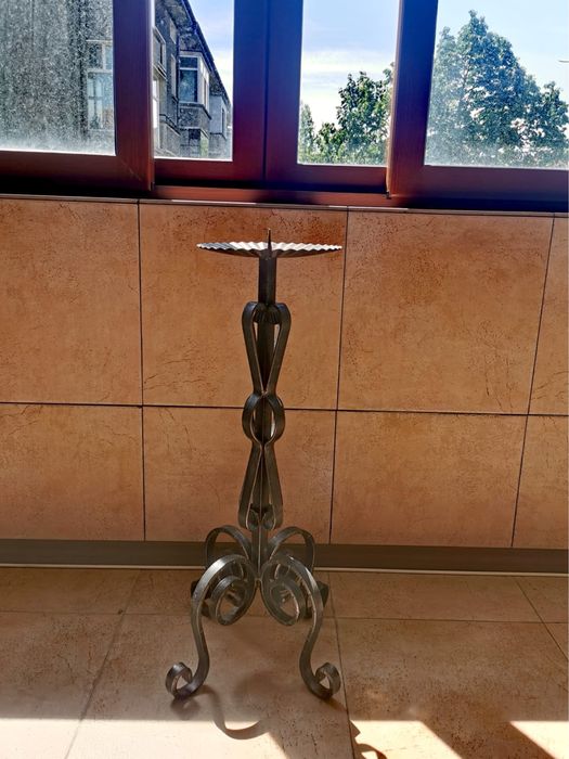 Антикварен Голям масивен свещник ковано желязо