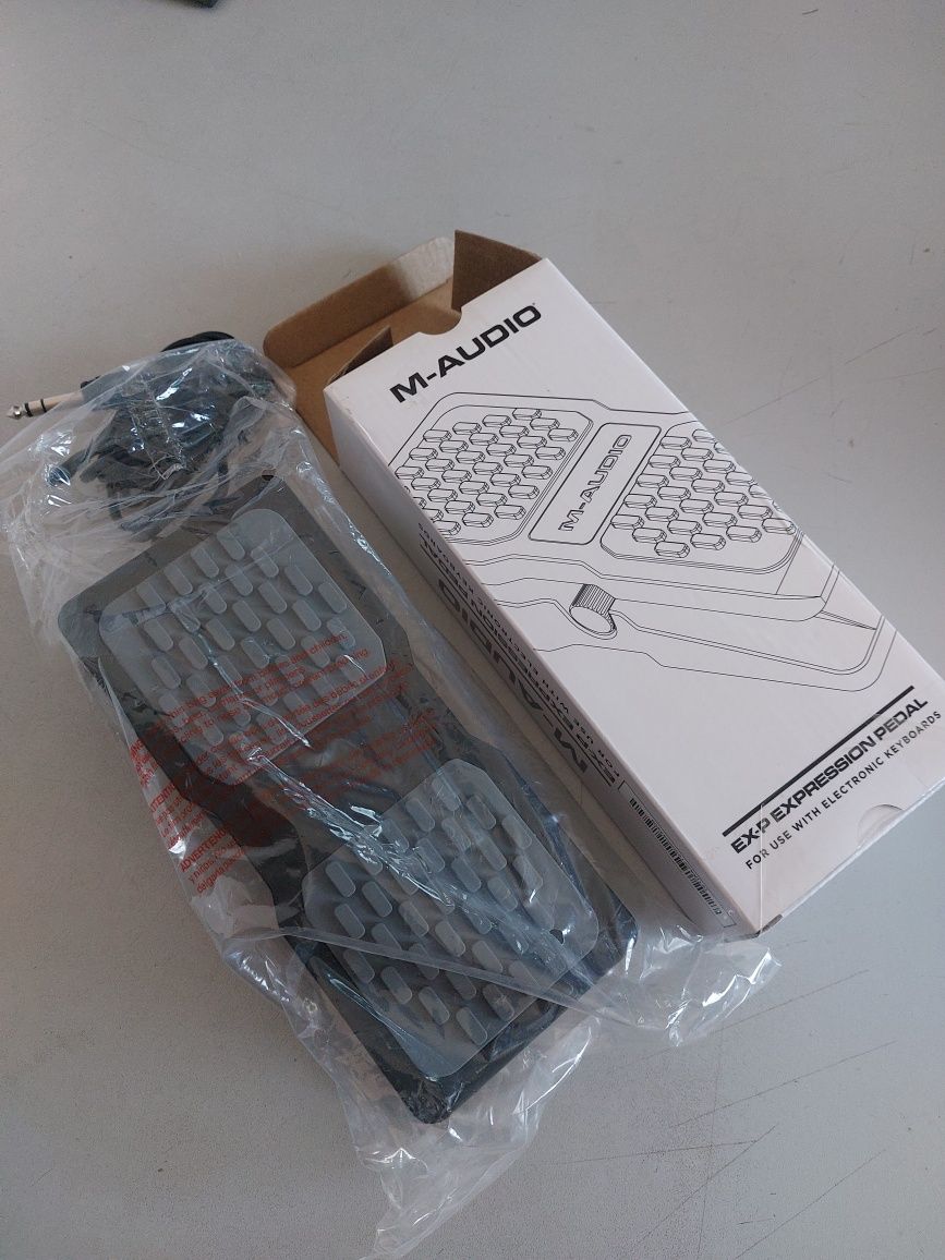 Продам M-audio новую педаль экспрессии для гитарного процессора.