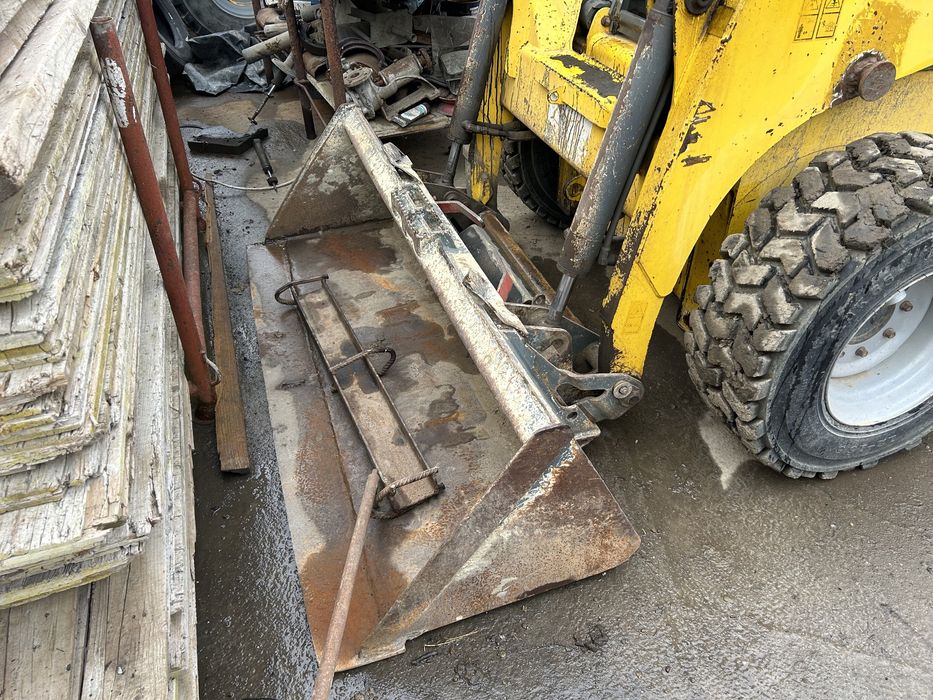 Bobcat incarcator frontal