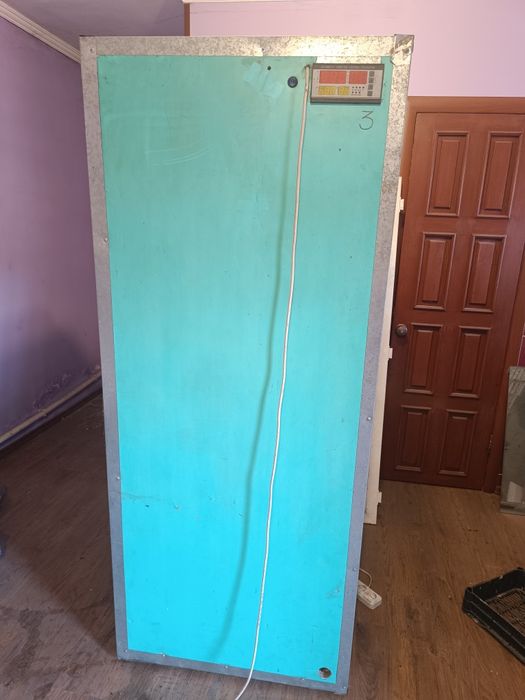 Продается инкубатор для яиц