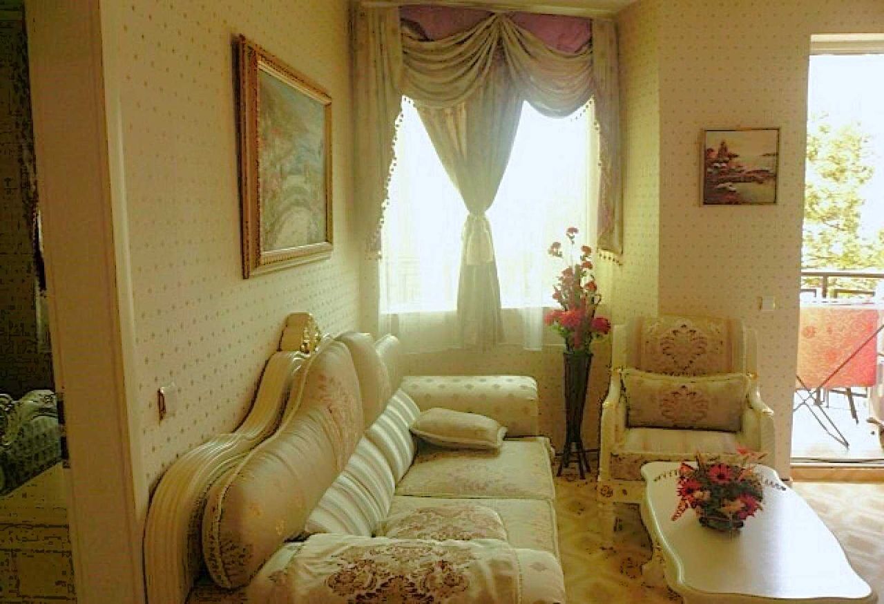 Продава се Двустаен апартамент в к.к. Елените - 65 кв.м за 1154 €/кв.м - Снимка #1