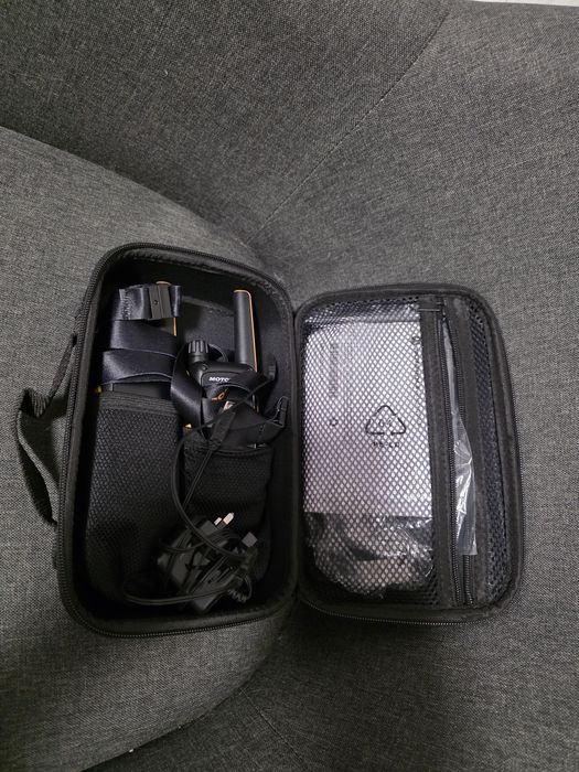 Walkie-Talkie Motorola T82 Extreme Range pana la 10km