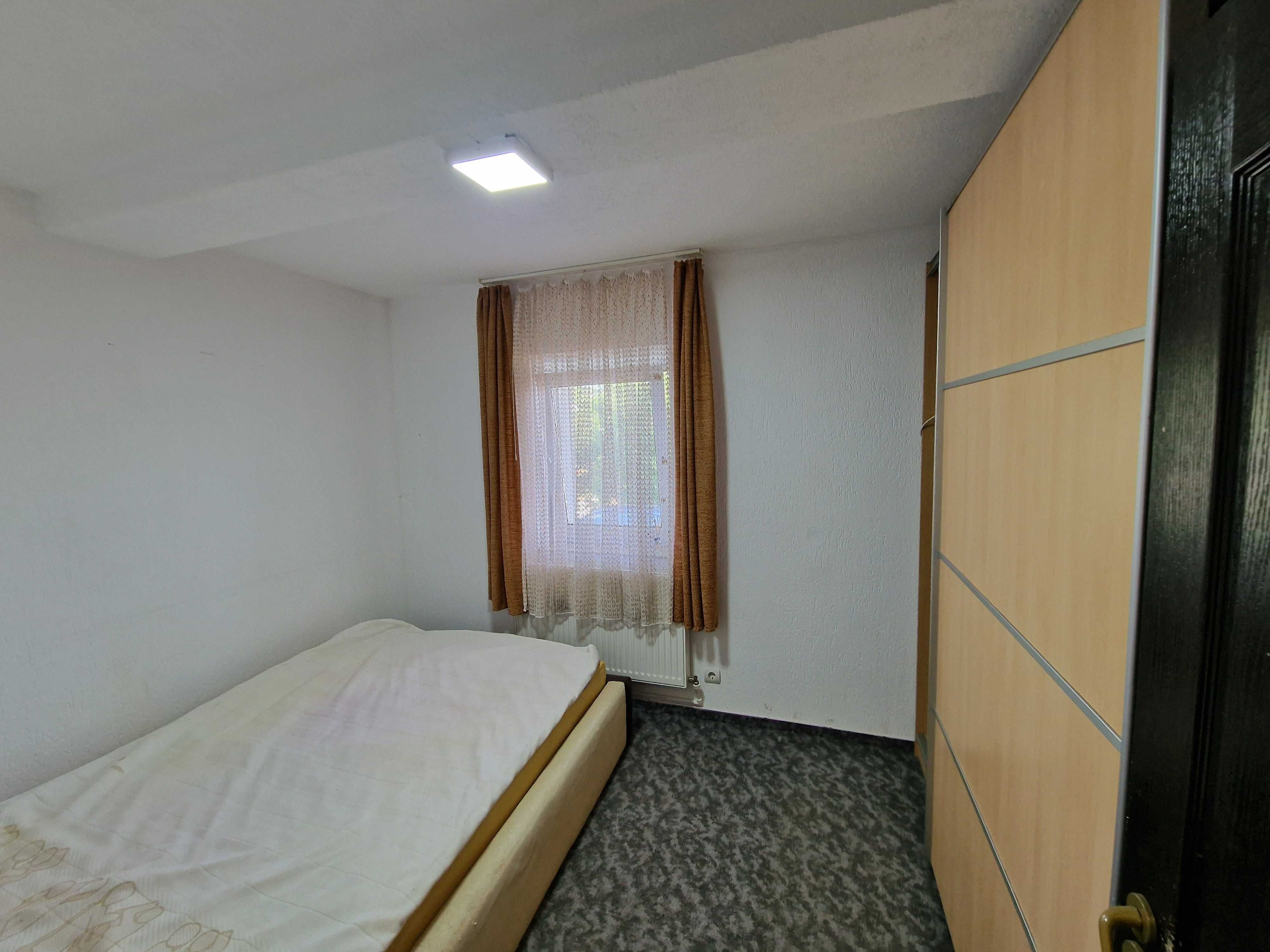 De inchiriat- apartament cu o camera Valea Lupului