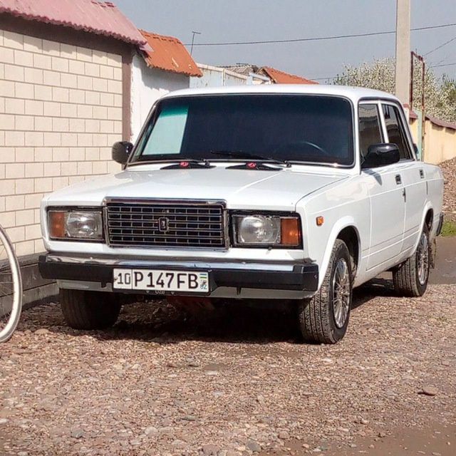 2107 elonni o'qib tel qilar