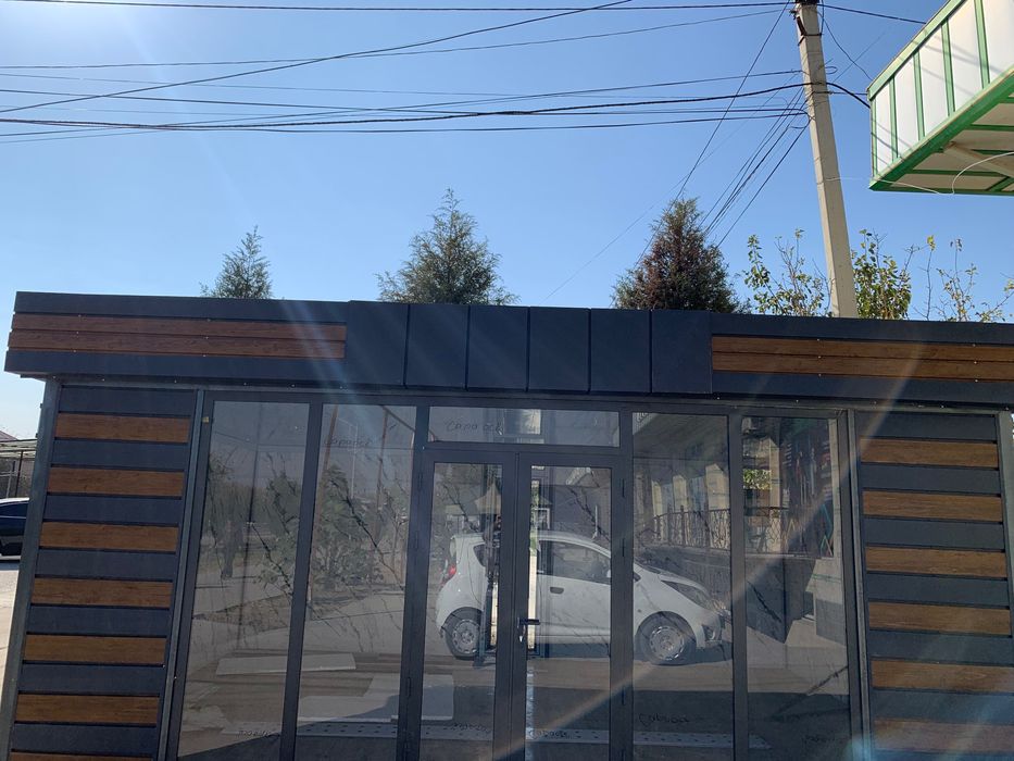 Ko’chma do’kon sotiladi